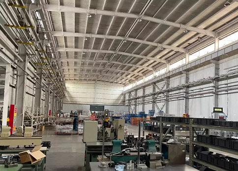 中國重汽集團(tuán)車間